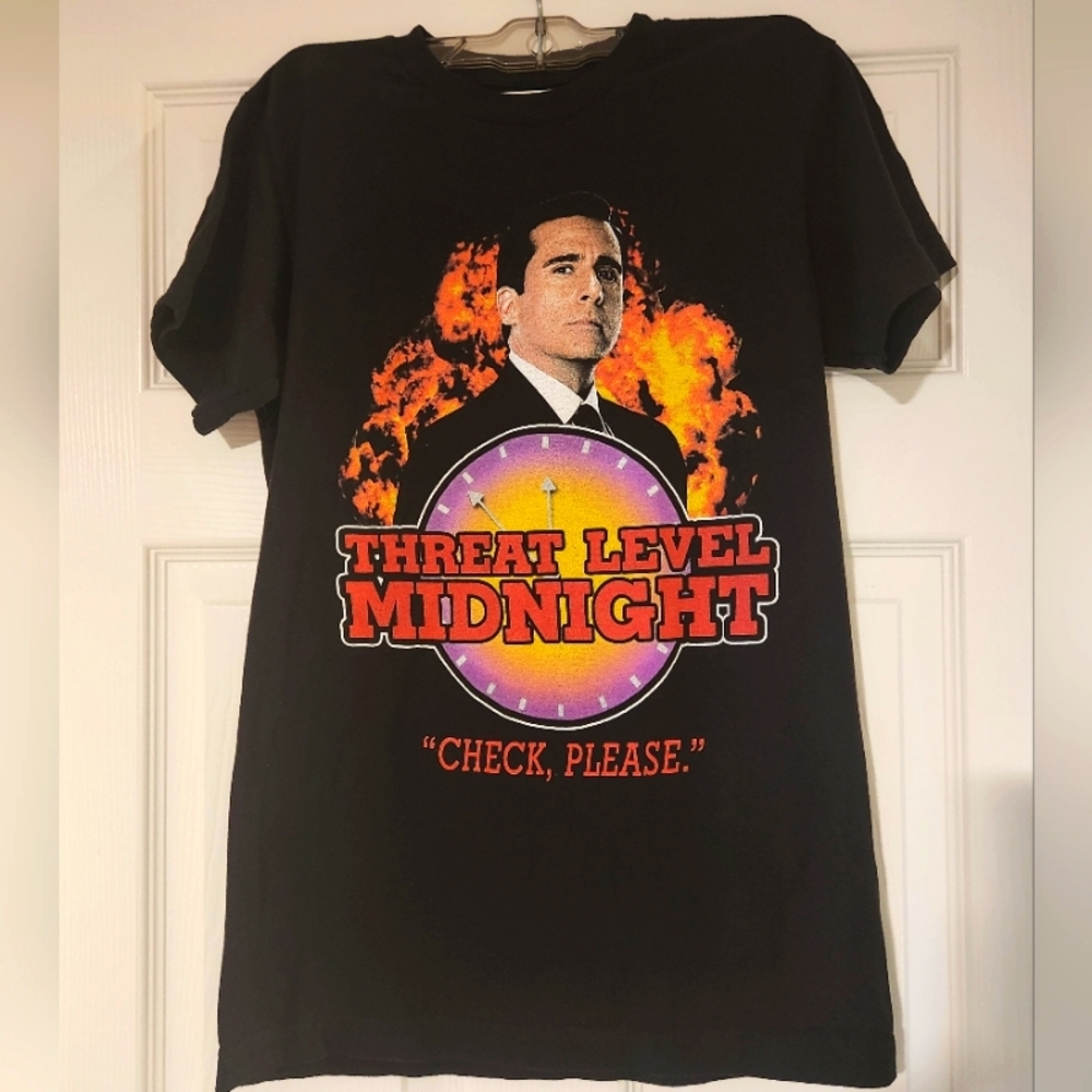 The Office - Michael Scott -Threat Level Midnight tee
